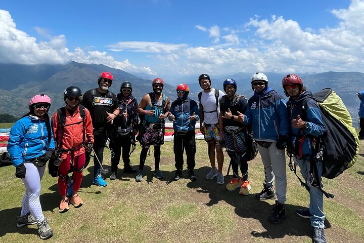 Paragliding flight in Medellin
