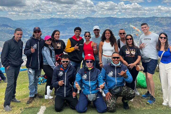 Paragliding flight in Medellin