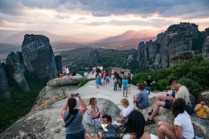 Meteora Panoramic Morning Small Group Tour with Local Guide