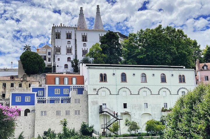 Sintra Private Tour with Tickets: Pena Palace & Moorish Castle