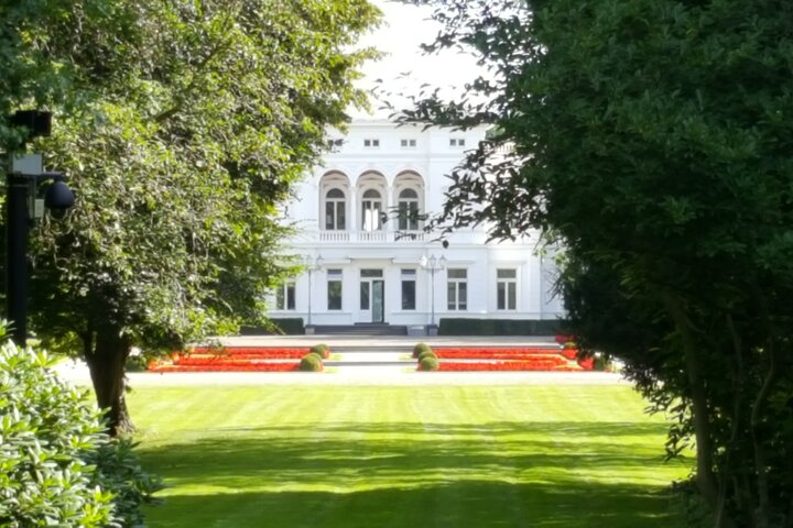 Private tour: Bonn Republic - Former government district