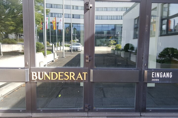 Private tour: Bonn Republic - Former government district