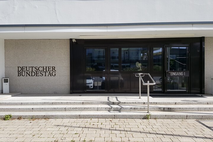 Private tour: Bonn Republic - Former government district