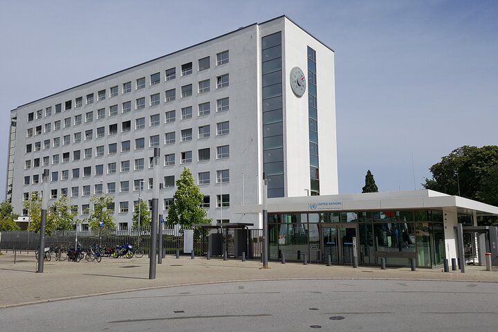 Private tour: Bonn Republic - Former government district