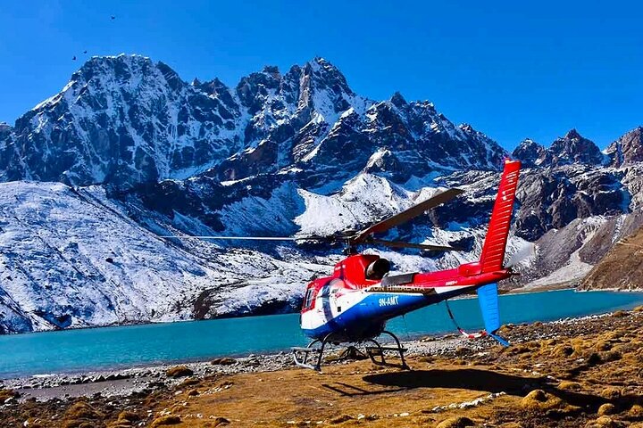 Landing Everest Base Camp and Gokyo Lake by Helicopter Day Tour