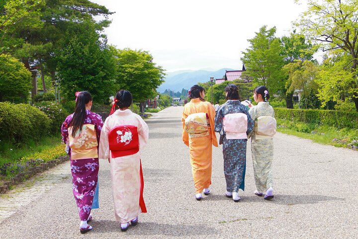 Private Authentic Kimono Walk in Nostalgic Village, Minakami