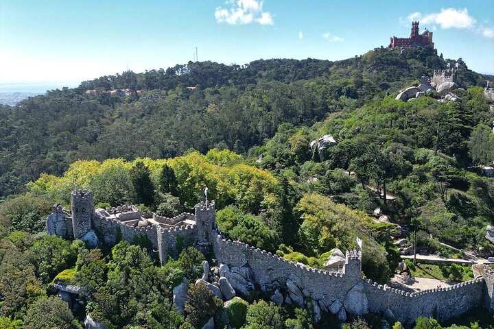 Sintra Private Tour with Tickets: Pena Palace & Moorish Castle