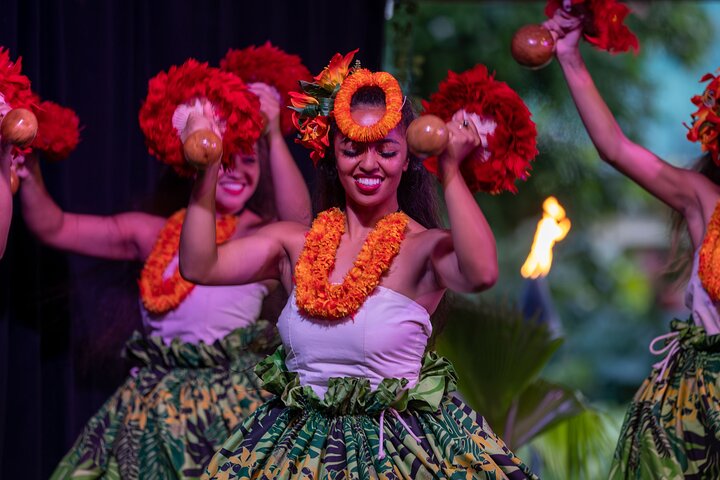 Toa Luau at Waimea Valley, Oahu