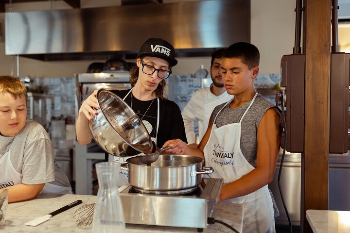 Palermo Pizza & Gelato Cooking Class with Meal & Wine