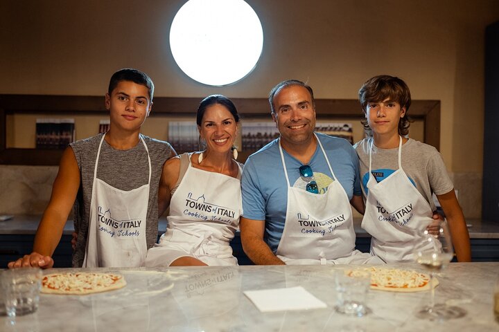 Palermo Pizza & Gelato Cooking Class with Meal & Wine