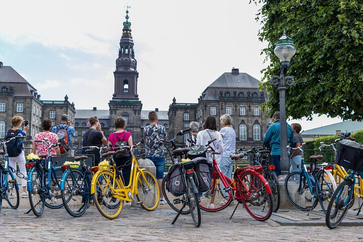 Copenhagen Highlights 3 Hour Bike Tour with local Guide
