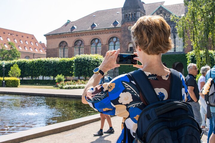 Copenhagen Highlights 3 Hour Bike Tour with local Guide