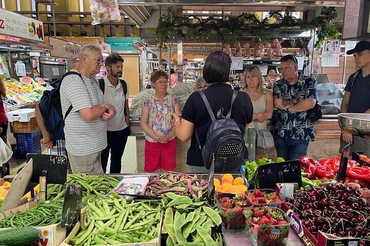 Real Paella Cooking Class – Market Visit & Sangría Workshop
