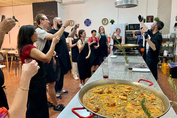 Real Paella Cooking Class – Market Visit & Sangría Workshop