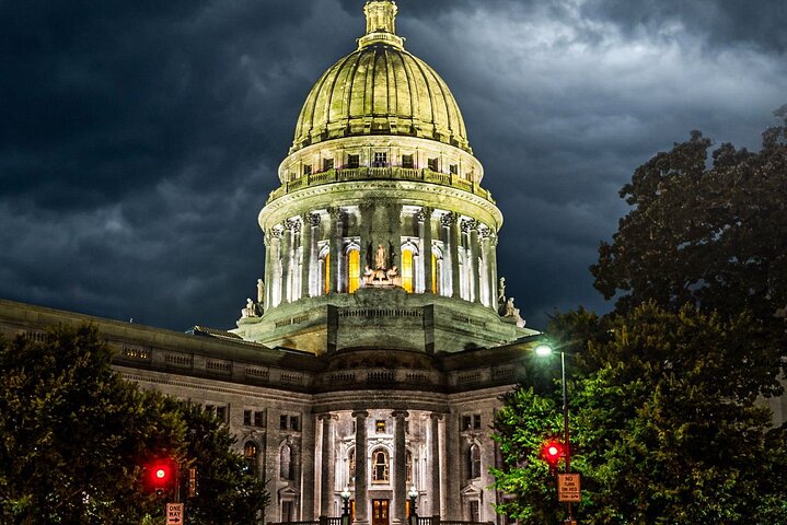Murmurs of Mourning & Murder: Madison Ghost Tour