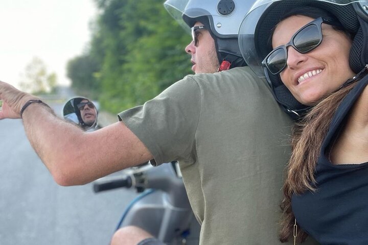 Langhe Vespa Electric Tour