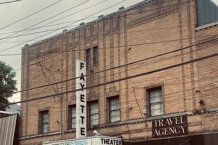 Guided Ghost Walking Tour Through Historic Fayetteville