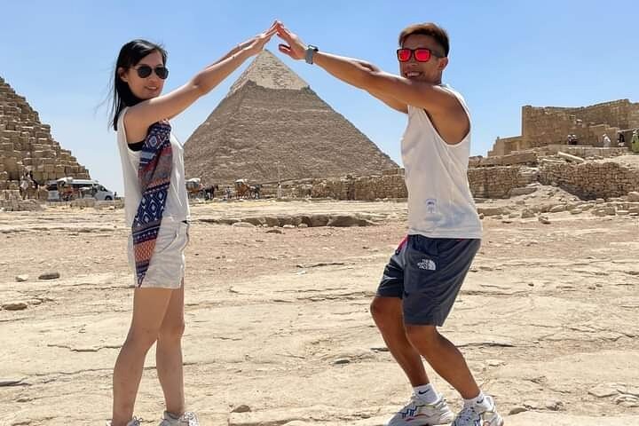 Private Guided Tour Giza pyramids, Sphinx with an Egyptologist
