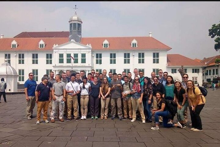 Jakarta Half Day Shared Guided Tour Visit Monument and Old Town