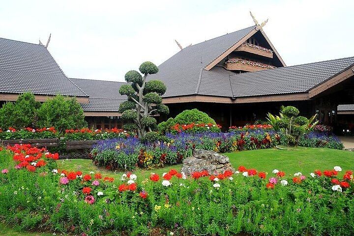 Full Day Group Tour in Chiang Rai