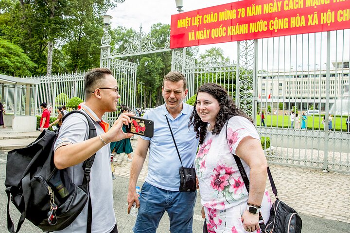 Small-group Saigon City Tour: 4-Hour Must-see Iconic Landmarks