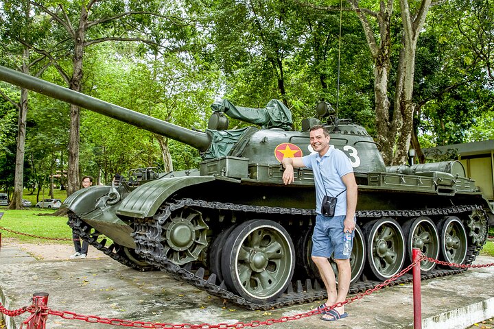 Small-group Saigon City Tour: 4-Hour Must-see Iconic Landmarks