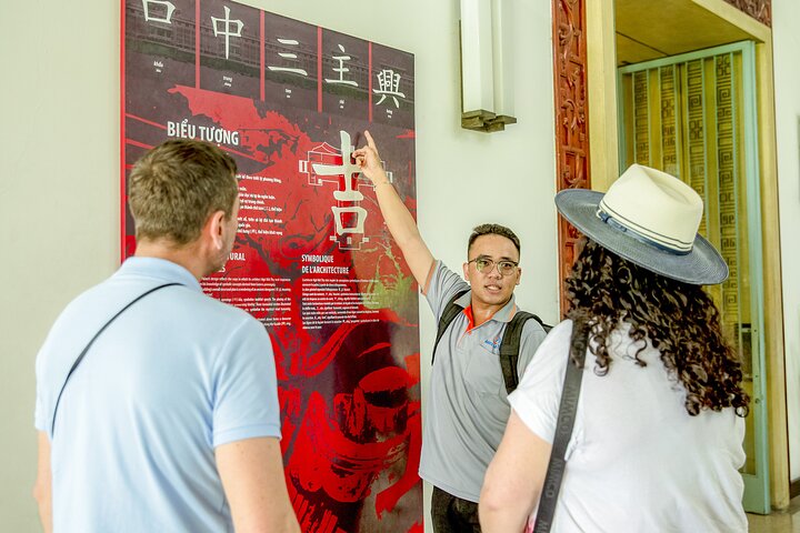 Small-group Saigon City Tour: 4-Hour Must-see Iconic Landmarks