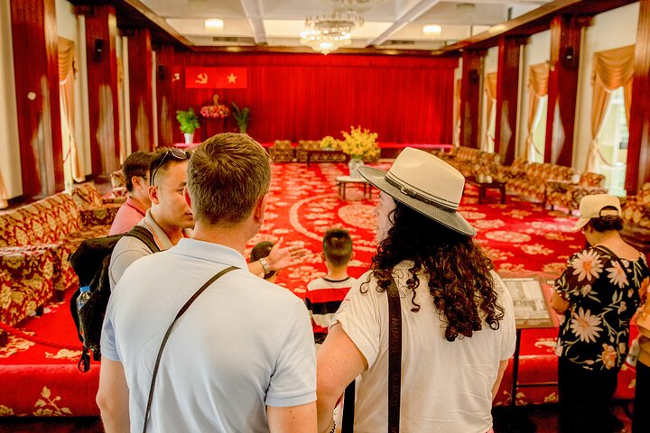 Small-group Saigon City Tour: 4-Hour Must-see Iconic Landmarks