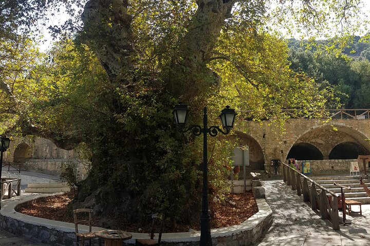 Knossos & lasithi plateau villages,Zeus's cave&olive oil Mill