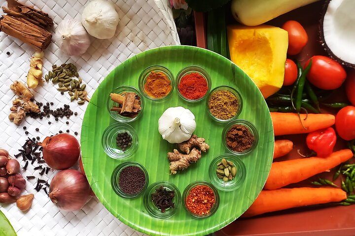 Sri Lankan cooking class with Nilu Kandy( FREE PICKUP & Drop)