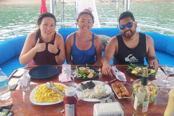 3-Hour Private Sunset Boat Tour With Dinner in Bodrum