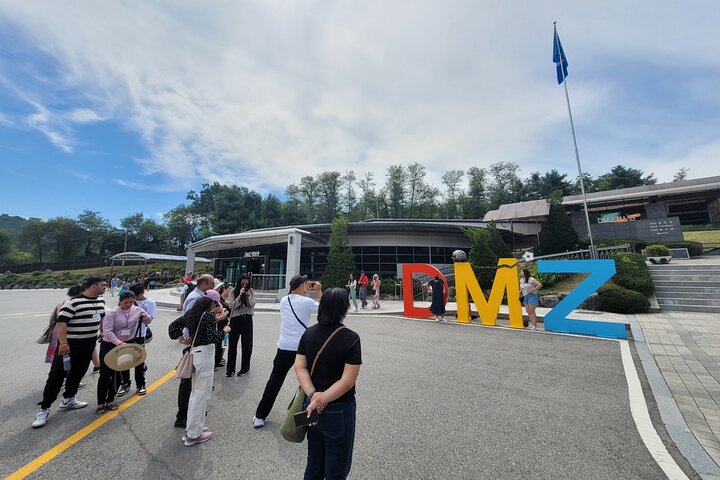 Small Group DMZ Tour with Hotel pickup : 3rd tunnel&Susp. Bridge