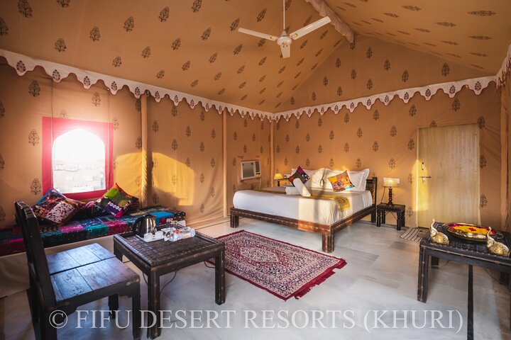 A Night in Thar Desert – Unforgettable Luxury Camel Safari
