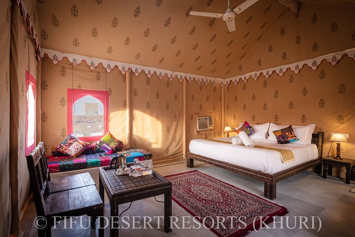 A Night in Thar Desert – Unforgettable Luxury Camel Safari