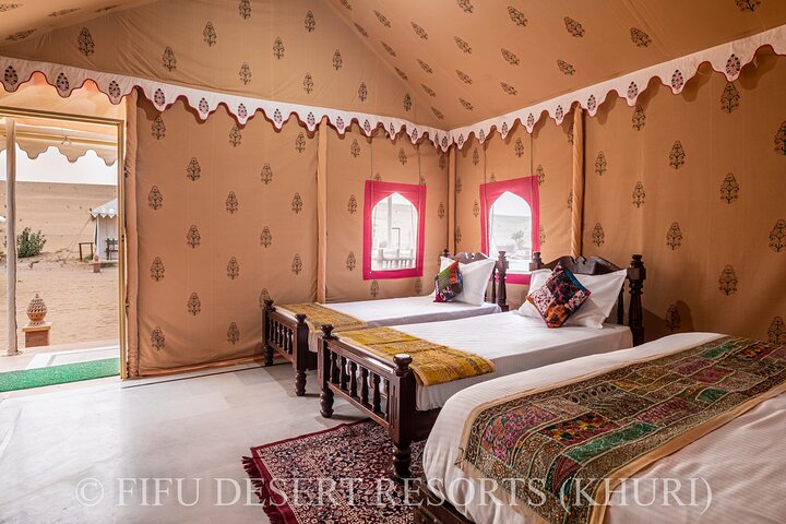 A Night in Thar Desert – Unforgettable Luxury Camel Safari
