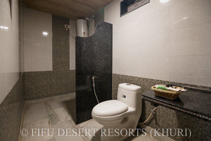 A Night in Thar Desert – Unforgettable Luxury Camel Safari