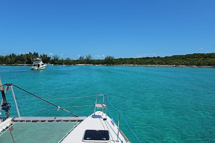 Nassau 3-stops: Snorkeling, Swimming Pigs, Turtles & Lunch
