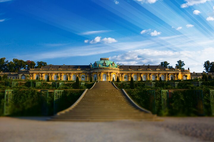 Private Tour Berlin - Potsdam - Magdeburg with Local Driver