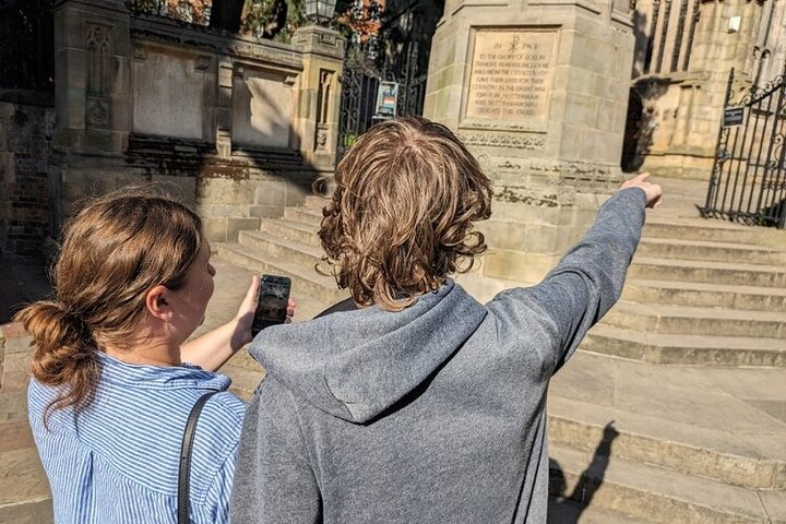 Unravel the Secrets: Nottingham's Robin Hood Treasure Hunt!