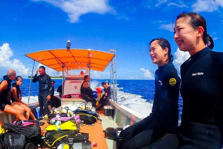 Okinawa: Scuba Diving Tour with Wagyu BBQ Lunch and English guide