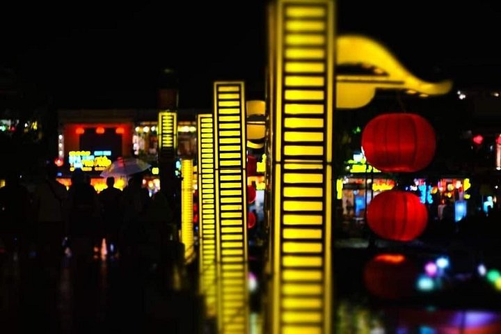 Hoi An Night Market with Hoi an walking Tour , Colourful Lanterns, Boat Ride