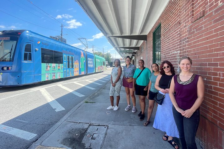 2 Hour Historic Market Food Tour and Hands-On Biscuit Class