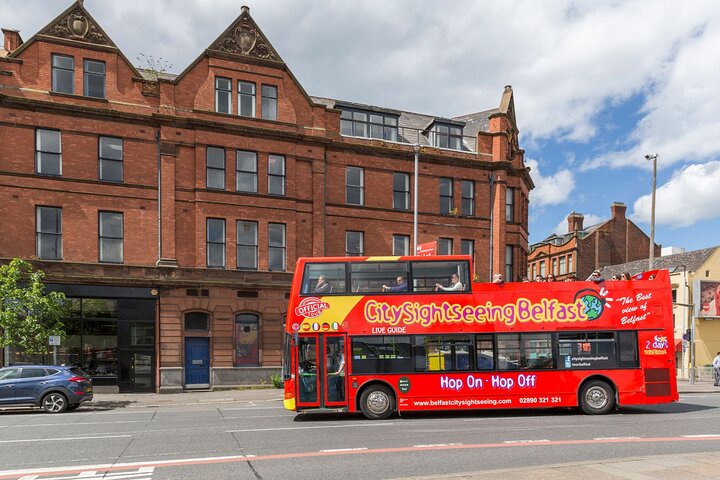 City Sightseeing Belfast Hop-On Hop-Off Bus and Bookable Extras