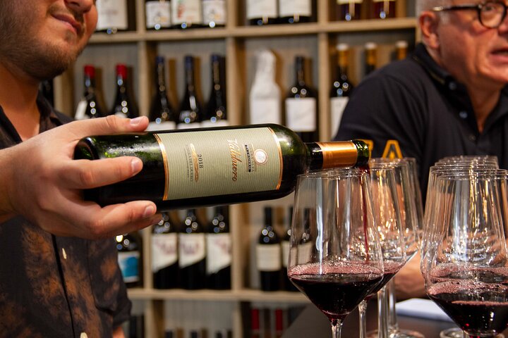 San Sebastian Food & Pintxos Tour with 12 Food & Drinks Tastings