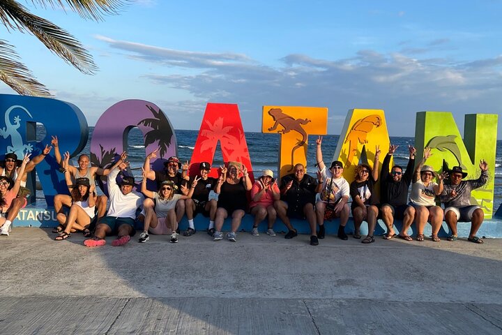 Roatan Monkeys & Sloths + Chocolate & Rum Tasting + Beach Break