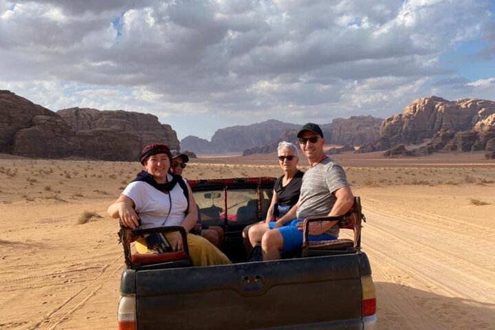 Wadi Rum 4-Hour Sunset Tour - Wadi Rum Desert Highlights