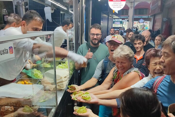 Istanbul Traditional Turkish Dinner and Dervish Experience