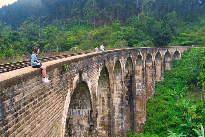 Ella Private Day Trip with Train Ride & Tea Factory-All Inclusive
