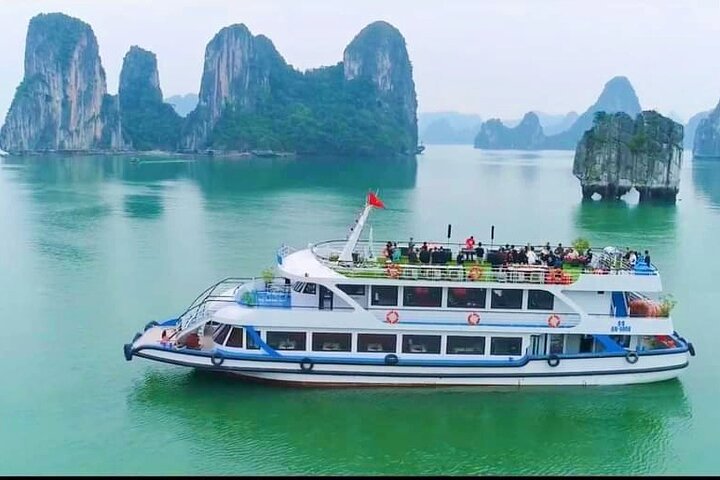Halong Bay Full-Day Cruise with Lunch Meal, Cave ,Island & Beach