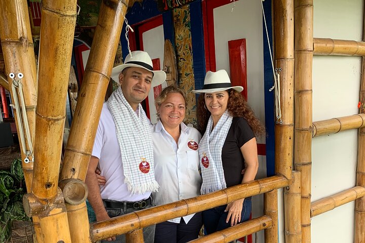 Coffee Farm and Santa Rosa Hot Springs Tour from Pereira or Armenia